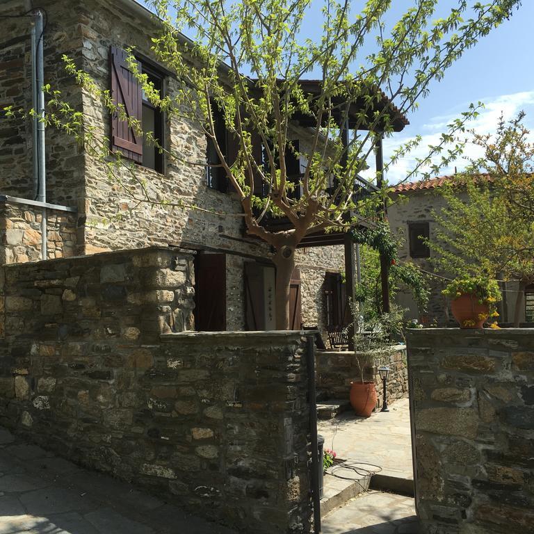Villa Charming Stone House à Parthenón Extérieur photo